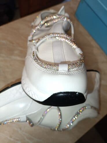 женские кроссовки reebok hexalite: Qadın krossovkaları – ağ rəngdə, qalın platformalı - Üst hissə — 2