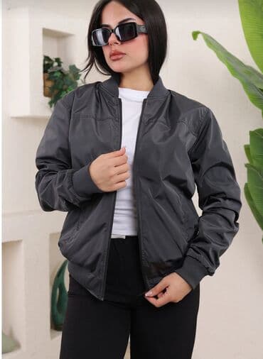 Qadınlar üçün qara bomber gödəkcə - Model: klassik bomber kəsim -