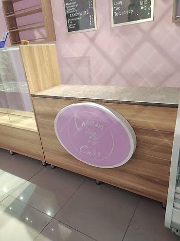 Kafe vitrin kassalı ön stend - Material: təbii ağac teksturalı MDF