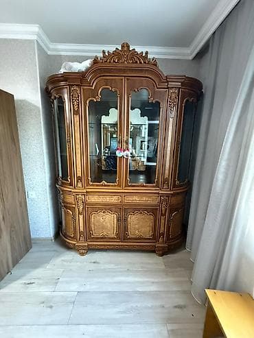 Дом и сад: Klassik üslubda, zəngin oyma detalları ilə işlənmiş iri — 1