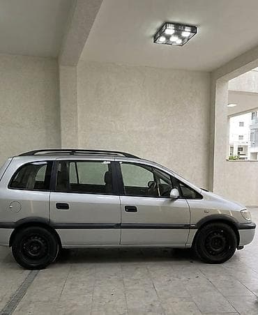 opel karobka: Opel Zafira: 1.6 l | 1999 il 635236 km Van/Minivan — 1