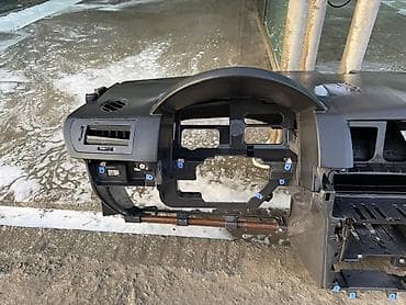 hidromek satilir: Məhsul: Avtomobilin ön paneli (torpedo) Təsvir: - Material: qara — 1