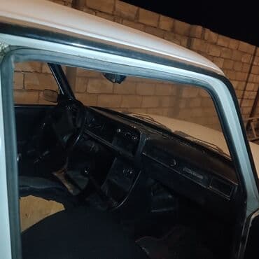 диски от опеля на ваз: VAZ 2107, ağ rəng, sedan gövdə. Xüsusiyyətlər: - Arxa ötürücülü — 3