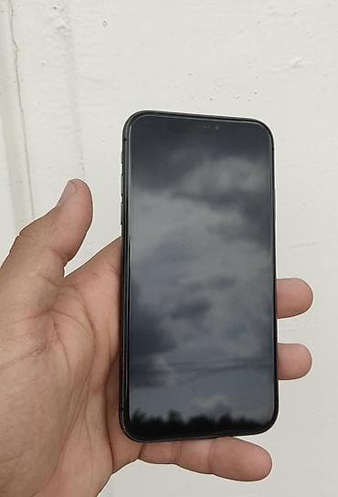 apple 5 s: IPhone 11, 128 GB, Qara, Simsiz şarj, Face ID — 2