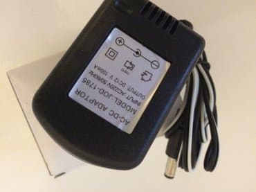 антенна для телевизора: Adaptor 12v 100a antena üçün — 1