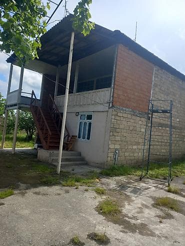 1 otaqli ucuz evler: Bərdə, 4 otaqlı, Köhnə tikili, 8 kv. m — 3