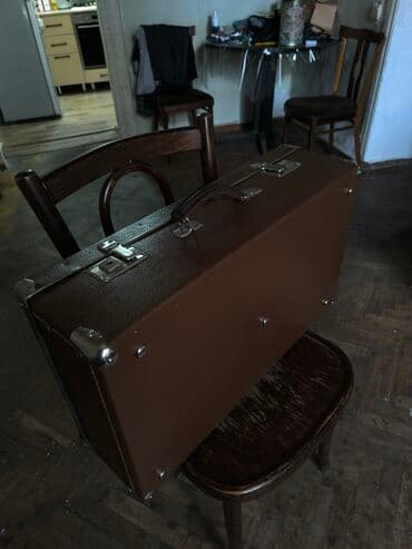 Klassik sərnişin çamadanı - Material: sərt korpuslu, dəri görünüşlü