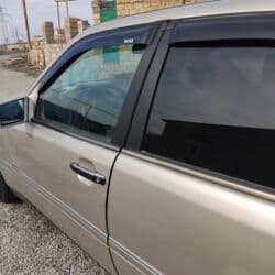 mercedes 300: Mercedes-Benz 280: 2.8 l | 1995 il Sedan — 11