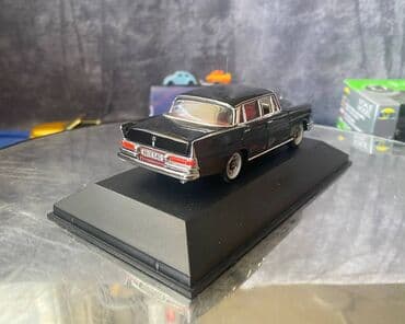 metbex tavan modelleri: Коллекционная модель Mercedes-Benz 220SE W111 black 1959 Vitesse — 2