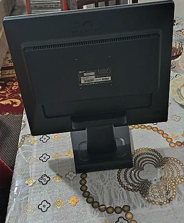 masaustu komputerlər: Acer AL1717 LCD monitor – Ekran diaqonalı: 17" (5:4 nisbət) – Panel — 2