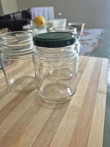 suse banka qebulu: Şüşə bankalar – 0.25 l (250 ml) - Həcmi: dibində “0.25 l” işarəsi — 1