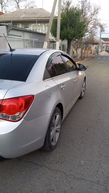 maşın satış: Vuruğu udarı, dəyişən detalı yoxdur.Vini təmizdir.Maşın ideal — 4