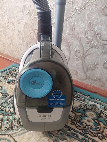 pitiminutka hisseleri: Philips 2000 Series tozsoran - Güclü sorulma: 1800 W motor, üzərində — 2