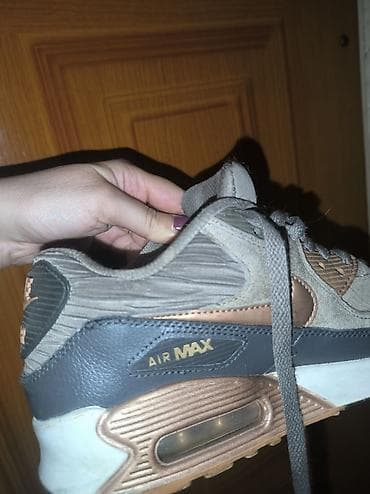 krossovka: Кросовки Nike оригинал, в отличном состоянии, размер 36.5-37. 10 ман — 5