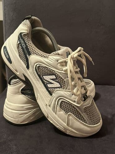 белые новые кеды: Model: 530 tipli idman ayaqqabısı Rəng: ağ/boz (tünd lacivərt — 1