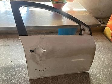 maşın guzgu: Məhsul: Avtomobilin ön sol qapısı (tam komplekt deyil) Təsvir: - — 2