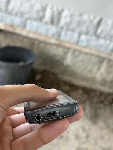 Mobil telefon və aksesuarlar: Samsung S5610, rəng - Qara, Düyməli — 9