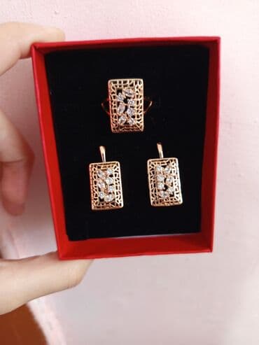 женские толстовки на молниями: Üzük və sırğalar - Metal: qızılı tonlu qirmizi rus qizili rengi - — 35