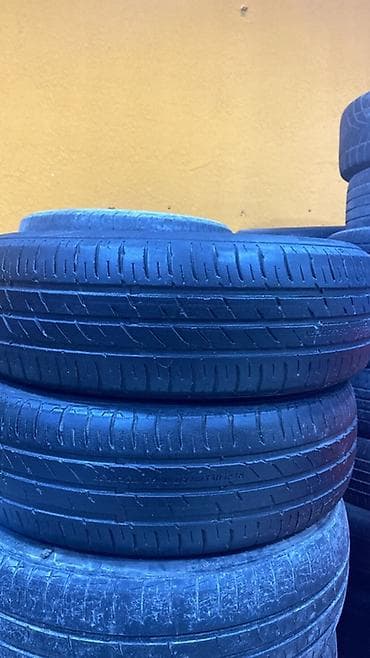 Шины: Məhsul: Avtomobil şinləri (yay/protektor yönümlü) Ölçülər: - 275/40 — 7