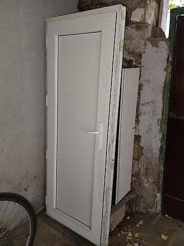 PVC qapı – ağ rəng - Material: PVC/profil, ağ rəngli, hamar panel -