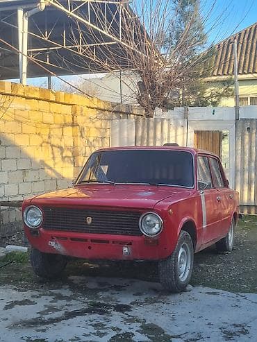 VAZ (LADA) 2101: 0.1 l | 1976 il 10000 km Sedan