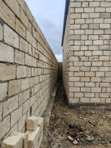 mingecevirde 3 otaqli evler: Satılır: həyət evinin tikintisi - Daş divarlı, möhkəm bünövrəli həyət — 7