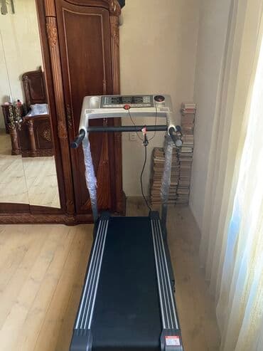 qaçış qurğusu: Evdə istifadə üçün nəzərdə tutulmuş bu qaçış qurğusu, fiziki fəaliyyət — 1