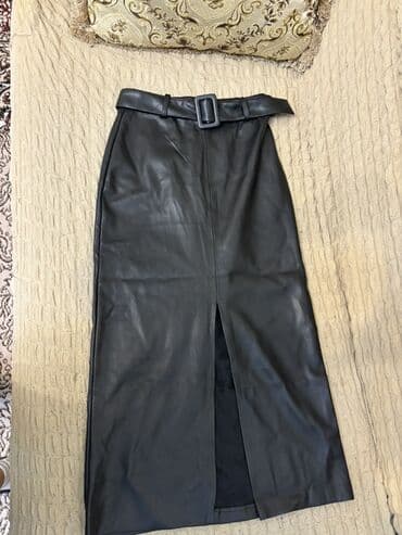 Koja yumka Rasiyadan gelib 1 defe geyilib yeniden seçilmir 42 razmer