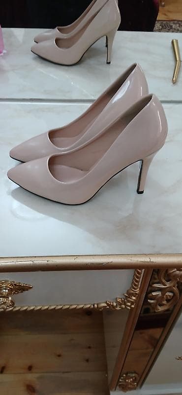 Cemi 2 defe geynilib razmer 40 tezeyen secilmir