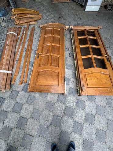 Входные двери: Şabalıd agacından qapilar 7 denedi .zamoku tacı ramkası ile birlikdə — 3