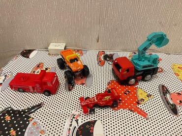 машины для детей: Uşaq üçün mini maşın dəsti Tərkib: - Qırmızı yanğınsöndürən maşın — 1