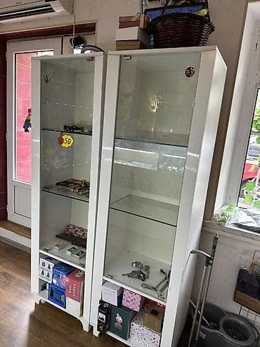 vitrin magaza: Şüşəli dolab vitrini, İşlənmiş, Ünvandan götürmə — 3