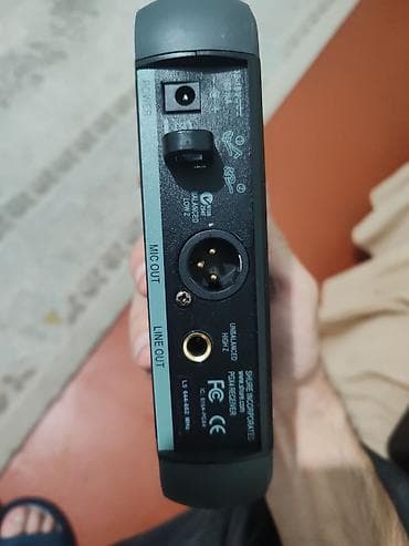 jbl charge 6: İşlənmiş Radio Mikrofon Shure, Ünvandan götürmə — 1