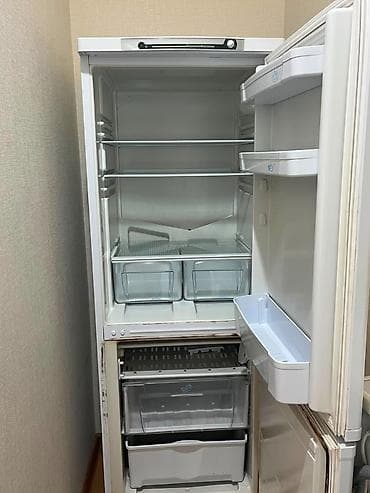Elektronika: İşlənmiş 2 qapılı Indesit Soyuducu Satılır, rəng - Ağ — 2