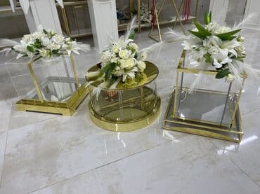 xonca şekilleri: 5 ədəd xonça. 2-si şkaf model. Şkaf modellər kirayədə olmayıb. Qızılı — 1