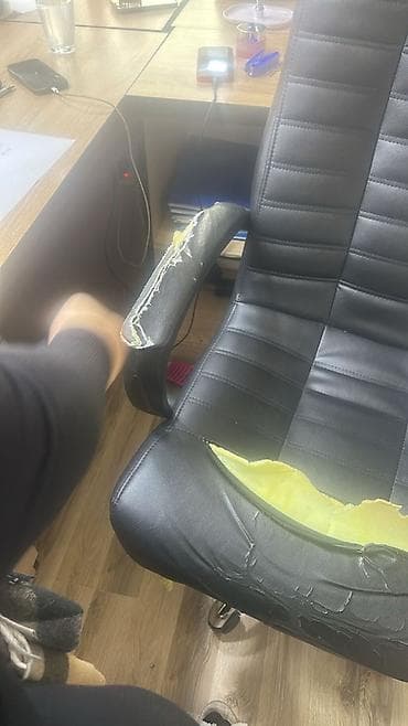 Təkərli, Qolları tənzimlənmir, Süni dəri