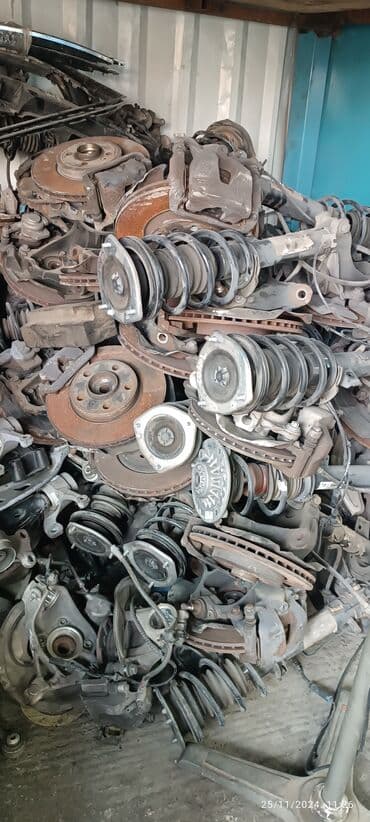 w202 sukan: MINI markalı, dəri örtüklü sükan. Funksional düymələri və erqonomik — 8