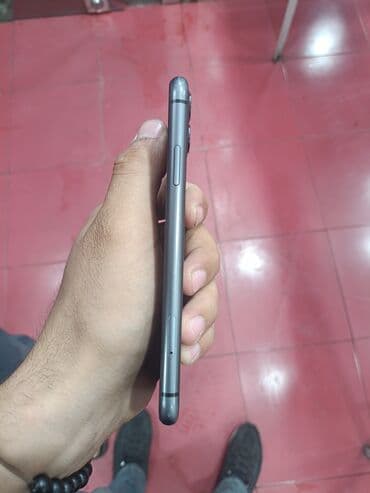 iphone 11 qiymət: IPhone 11, Qara, Face ID — 3