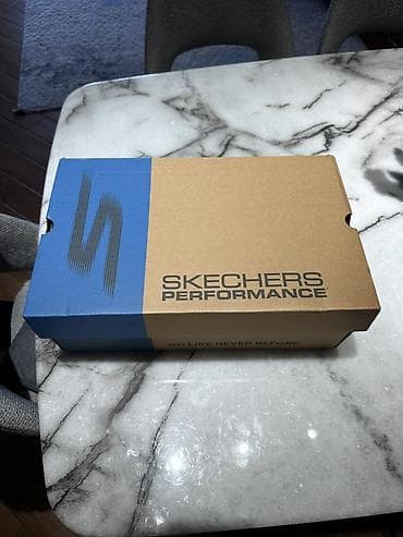 kisi geyimi: Skechers Performance slip-on kişi ayaqqabısı Ölçü: 45,.5 - 46, US - — 4