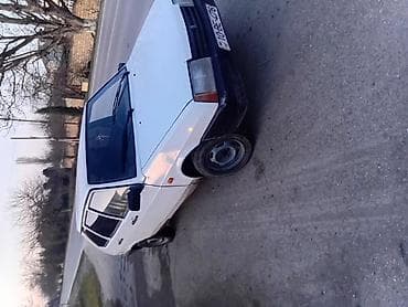 tap az teker: Avtomobil: Lada Samara (VAZ 2109), ağ rəng, 5 qapı, hetçbek kuzov. - — 4