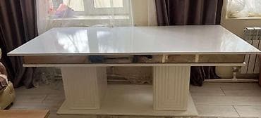 Klassik masa, İşlənmiş, Açılmayan, Dördbucaq masa