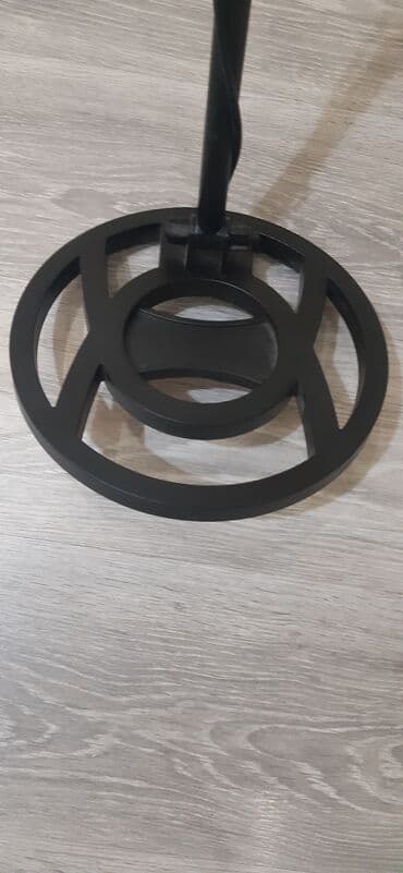 Metal detektoru – rəqəmsal ekranlı, yüngül və tənzimlənən dizayn