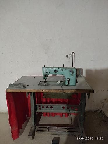 Швейные машины: Sənaye tikiş maşını və stol komplekti - Mexaniki pedalla idarə — 1