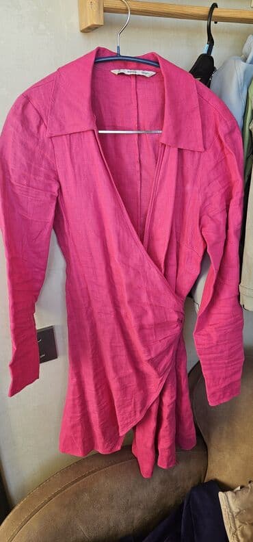 ketan koynek: Qadın üst geyimi – kətan qarışımlı, çəhrayı rəngdə, qolları uzun. Üst — 1