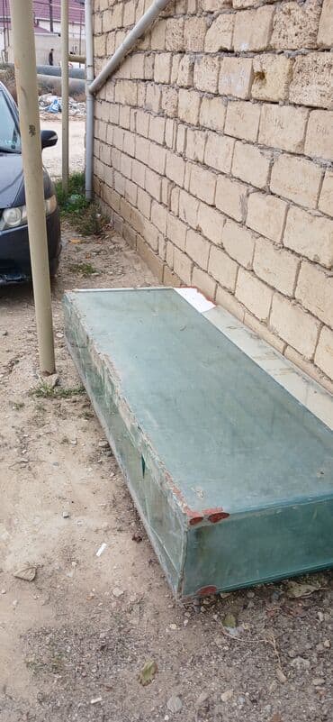 şuşə vitrinlər: Şüşə vitrin/qutu - Material: qalın temperli şüşə panellər - Forma — 2