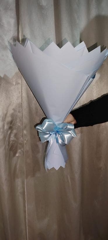 suni bitki: Süni güllərdən hazırlanmış dekorativ buket - Material: atlas parça və — 3