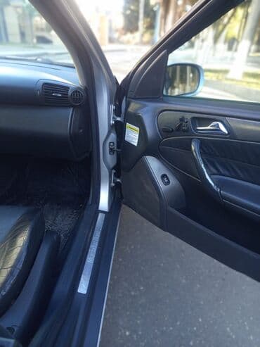 Mercedes-Benz: Mercedes-Benz C 240: 2.6 л | 2001 г. Седан — 8