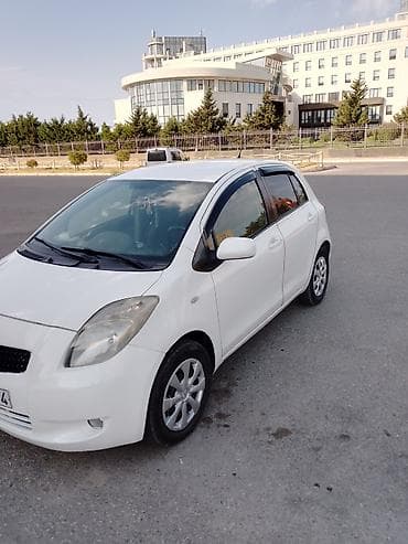 Toyota Yaris: 1.3 l | Hetçbek