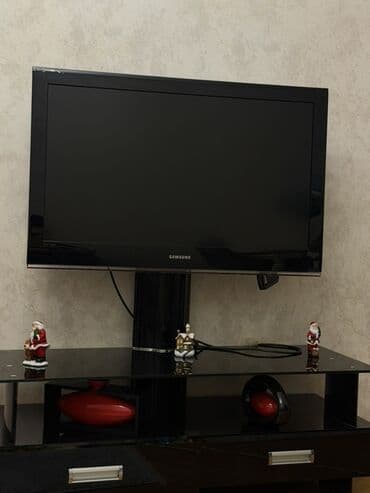 Audi: Телевизор Samsung LCD 32" — 1