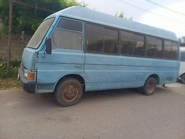 1999 ford transit: Açiq mavi rəngdə olan bu mikroavtobus, sərnişin daşınması üçün nəzərdə — 3
